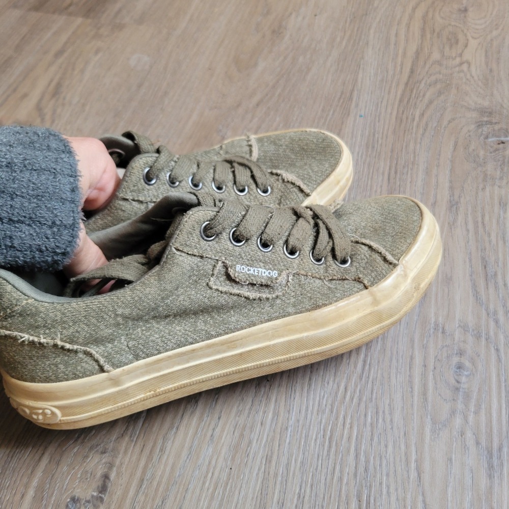 Rocket Dog Women Sneakers 6 Olive Green Canvas Distressed Casual Low Top